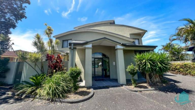 Apartment  Caves Beach
