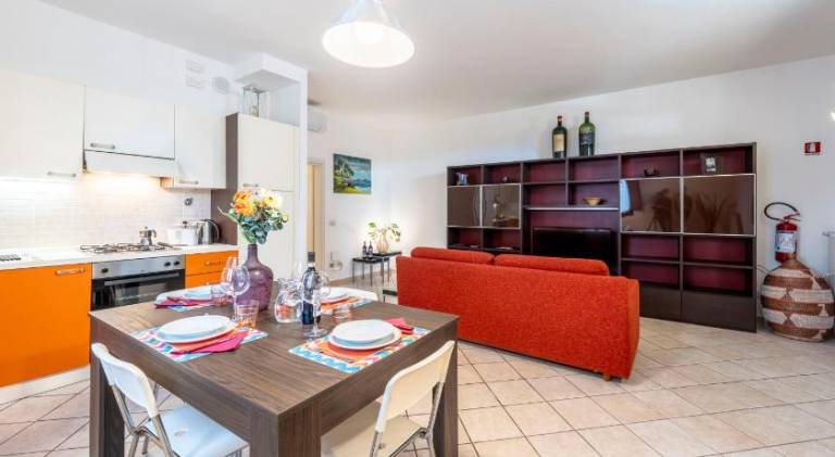 House with barbecue & patio | Pets are welcome — photo 2