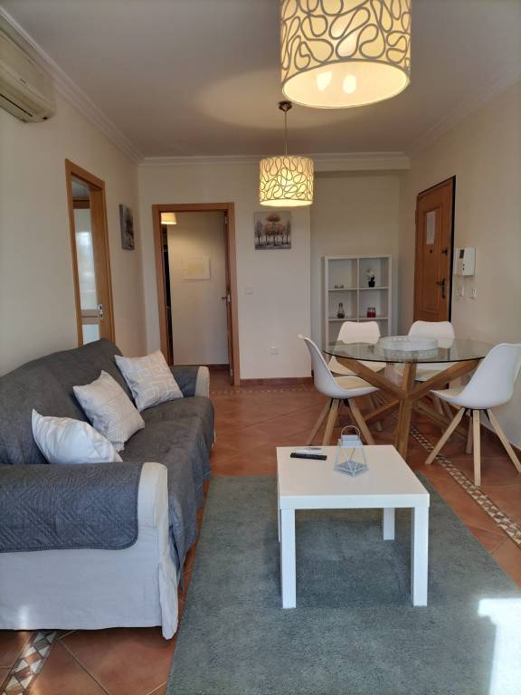 Apartment with garden, grill & pool — photo 4