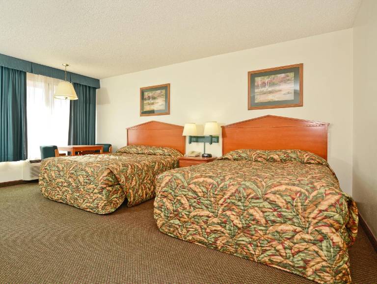 Econo Lodge Oklahoma City Northeast — photo 5