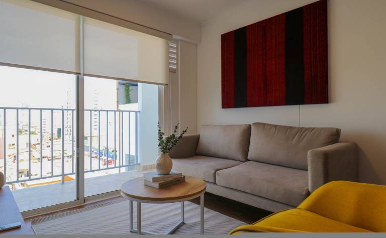 w Luxury Cozy 2BR w Balcony in Miraflores