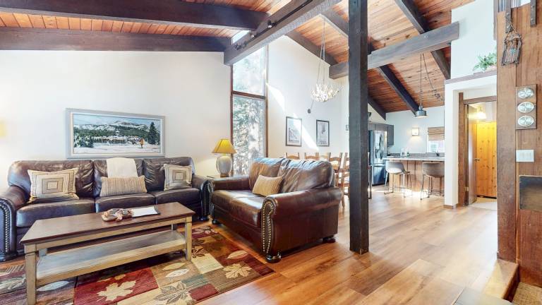 Fully equipped condo with jacuzzi, patio & sauna | Next to the ski | Dogs allowed — photo 5