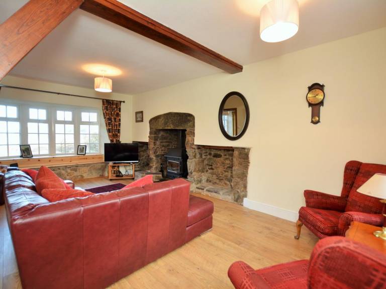 Fully equipped cottage with yard | Water view | Dogs allowed — photo 2