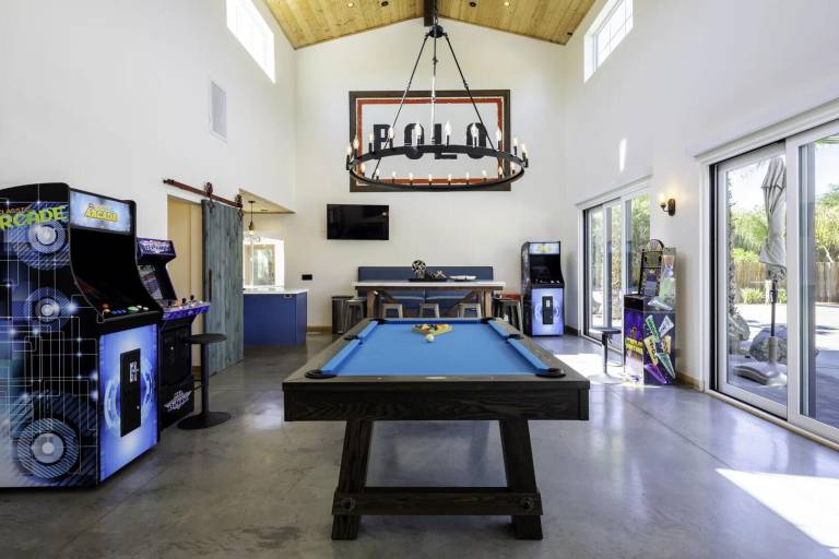 Children-friendly vacation home with private pool | Pets allowed — photo 2