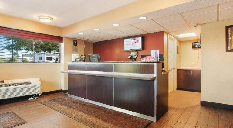 Red Roof Inn Canton — photo 3
