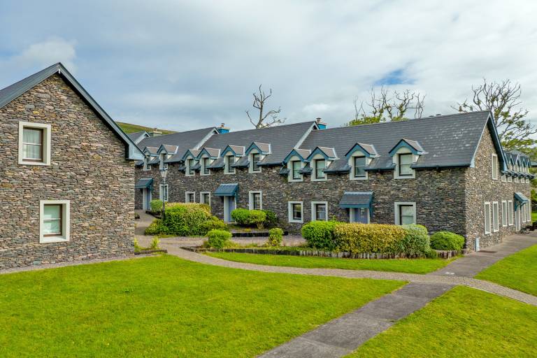 Dingle Courtyard Cottages 3 Bed Sleeps 6