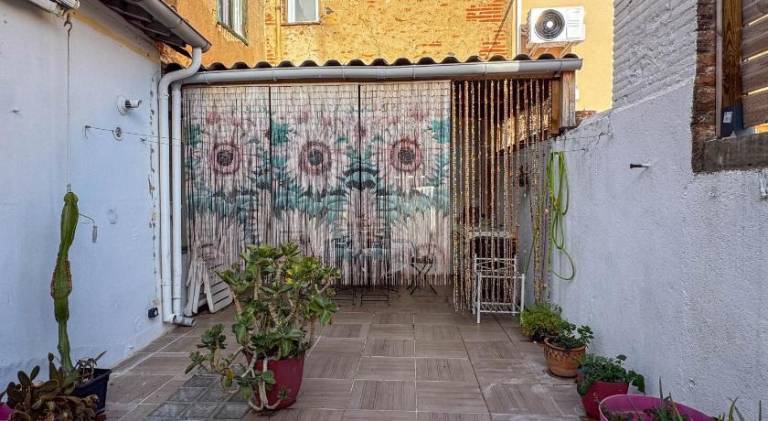 House with grill & patio — photo 3