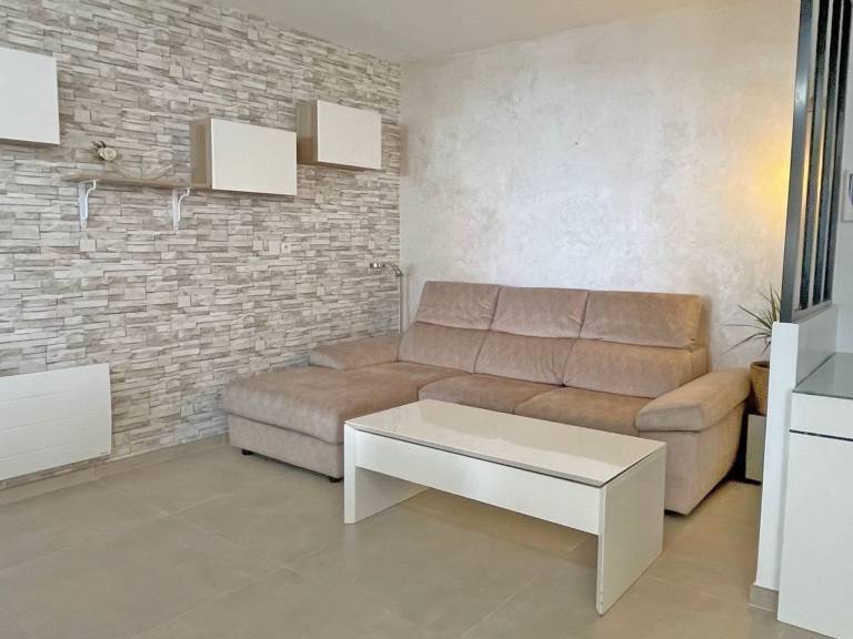 Holiday apartment with terrace — photo 4