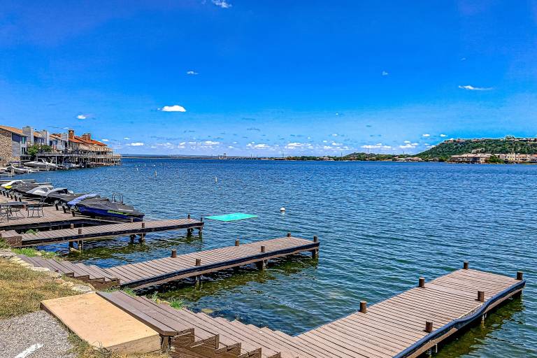 House  Granite Shoals