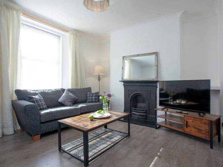Vacation home with 3 rooms for 6 persons in Paignton
