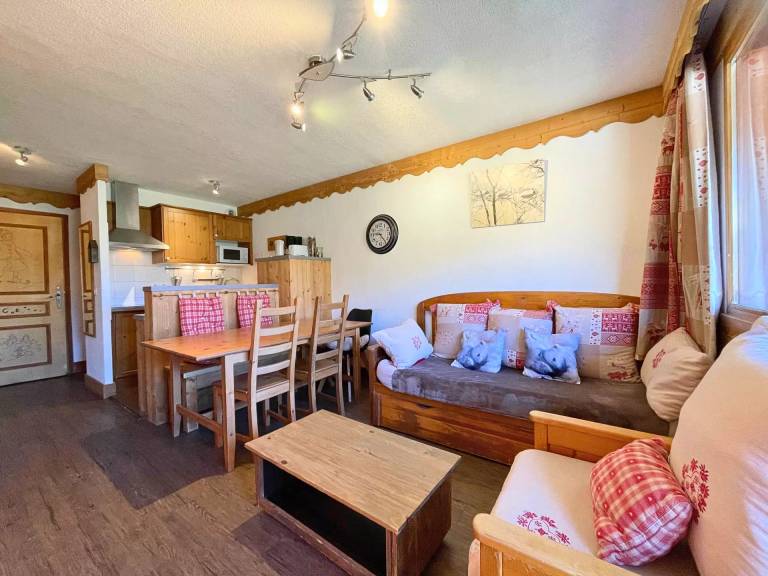Rental apartment with 2 rooms for 4 persons in Les Belleville