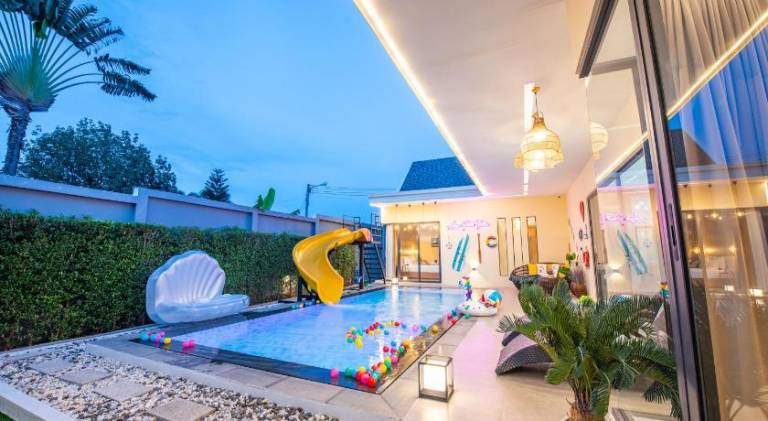 Villa with pool & hot tub | Pets are welcome in Chonburi