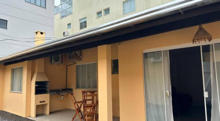 Nice house | Beach nearby | Pets allowed in Bombinhas