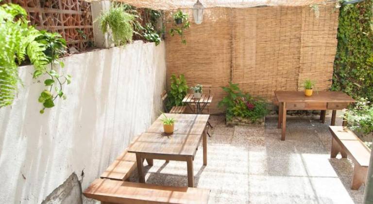 Vacation home with terrace, yard & BBQ — photo 3