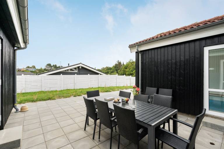 House with patio, grill & private pool — photo 3