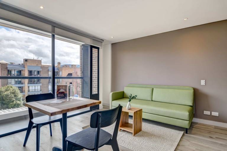 w Beautiful 1BR Balcony in Santa Barbara