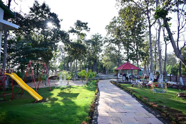 THE GOLDEN WOODS RESORT — photo 4