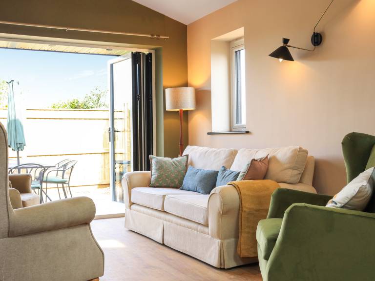 Cottage with garden | River view in Marlborough