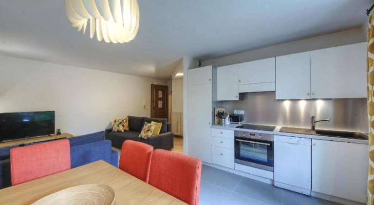Fully equipped holiday apartment with yard, hot tub & grill | Ski nearby | Pets allowed — photo 2