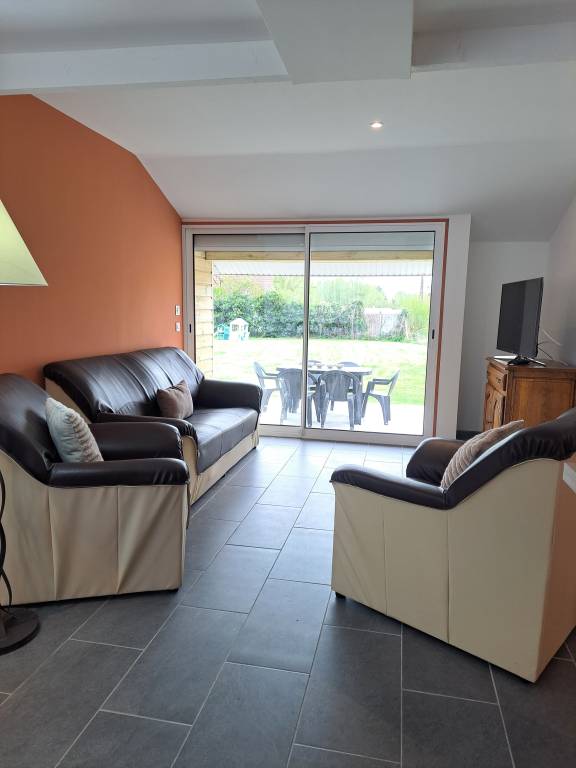 Children-friendly house with terrace, barbeque & yard | Dogs allowed — photo 2
