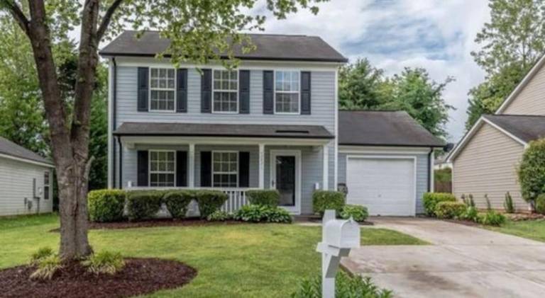 Vacation home with 3 rooms for 6 persons in Concord, NC