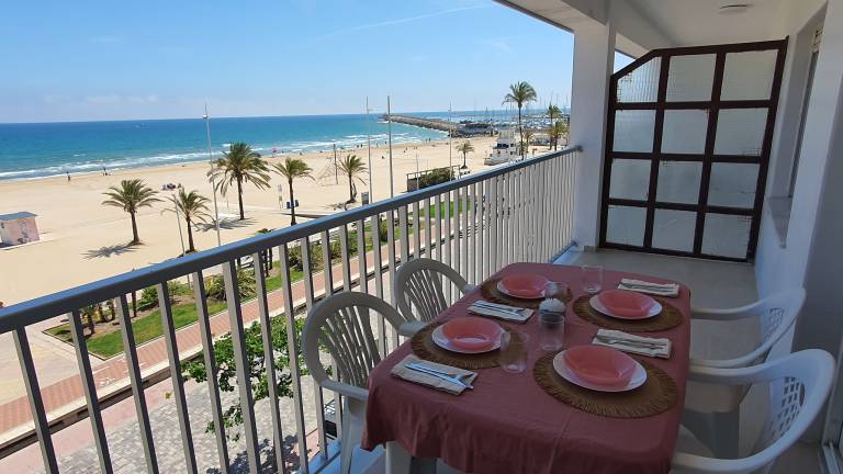 Ferienwohnung mit Hund inGrau i Platja, Spanien  f&uuml;r max. 4 Personen