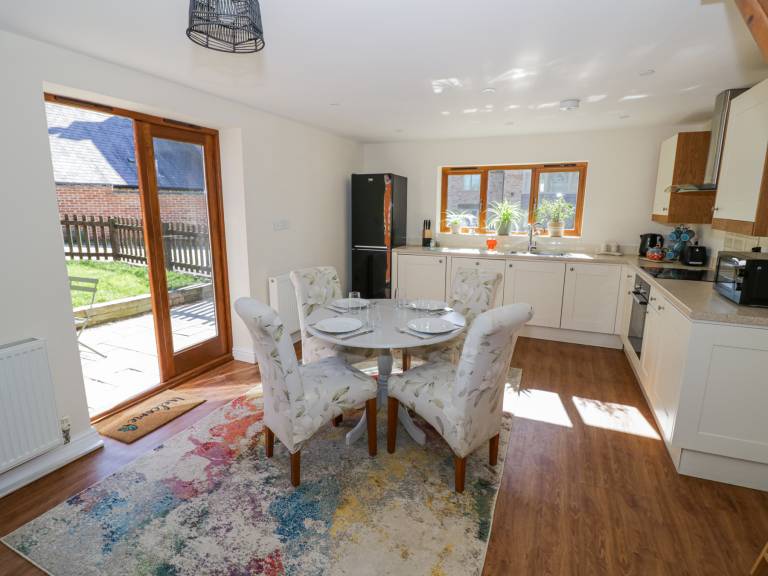 Family-oriented cottage with garden | Pet-friendly — photo 4