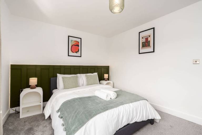 Children-friendly lovely house with yard & fast internet | Pets are welcome — photo 2