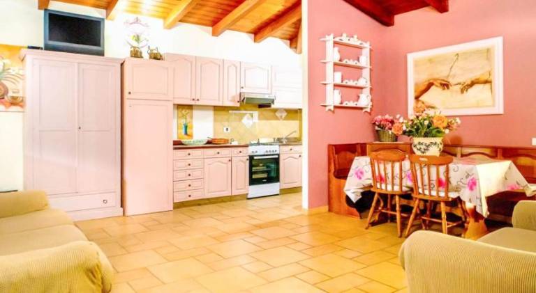 House with terrace, BBQ & yard | Dogs allowed in Domus de Maria