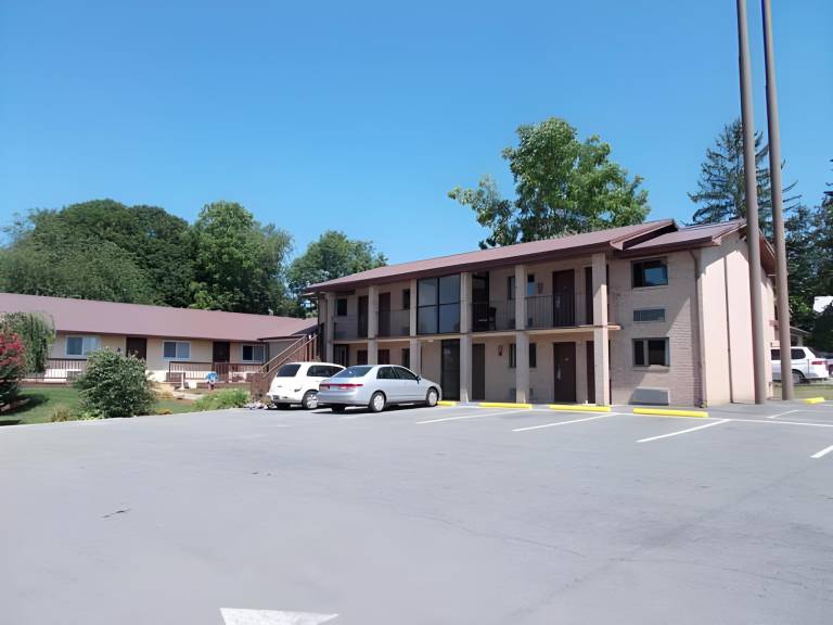 Motel M Lewisburg — photo 5