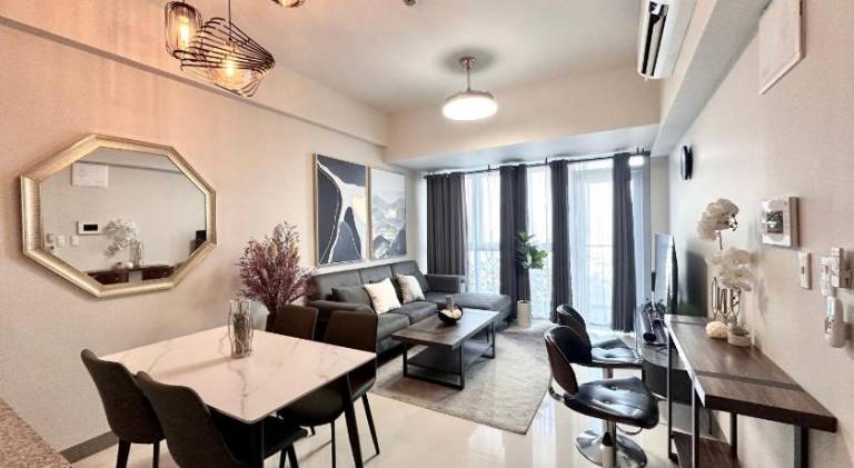 Spacious Modern Suites with Amazing City View — photo 4