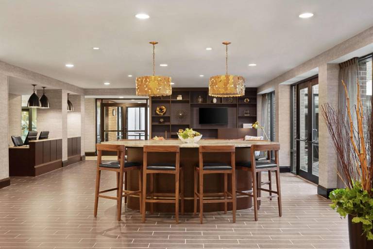 DoubleTree by Hilton McLean Tysons — photo 5