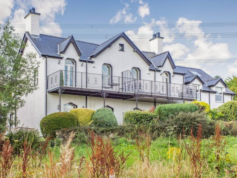 Cottage  Menai Bridge