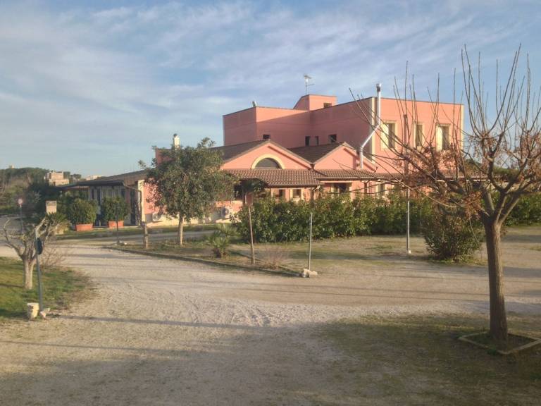 Casale  Lecce