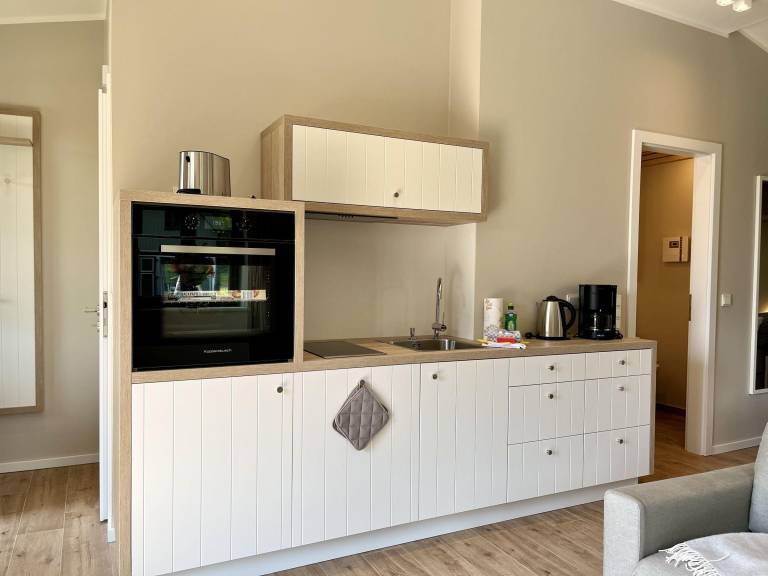 Family-oriented rental apartment with sauna, terrace & yard | Garden view | Pet-friendly — photo 4