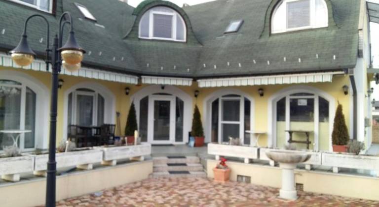 Asvanyraro Apartman House in Sopron