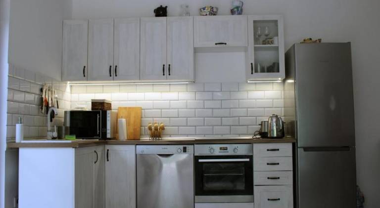 Fully equipped lovely house with yard, grill & terrace | Suitable for remote work | Pets are welcome — photo 2