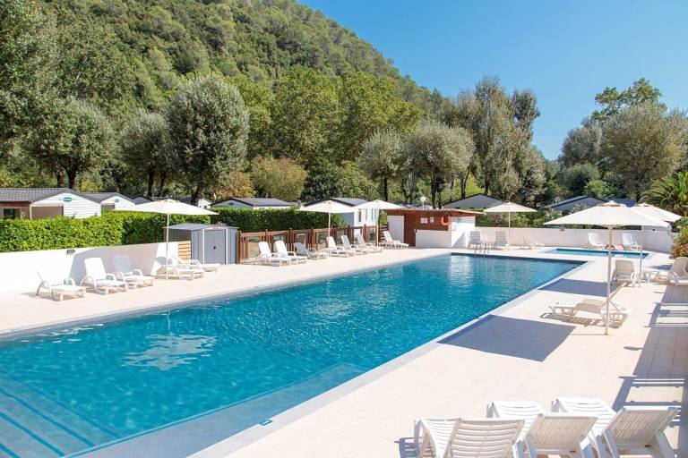 Family-friendly beautiful camping suite with patio, garden & pool | Pet-friendly — photo 2