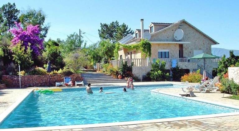 75 m&sup2; Villa