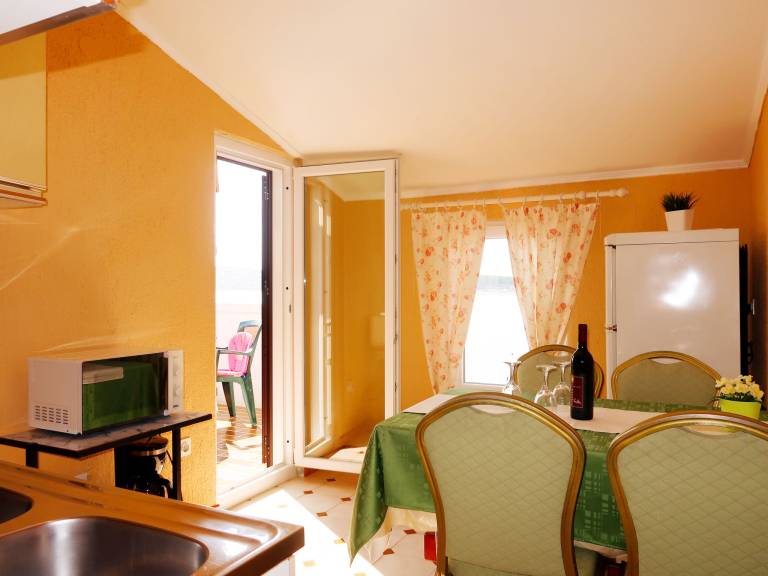 Nice holiday apartment with patio, yard & grill | Sea view | Pets are welcome — photo 4