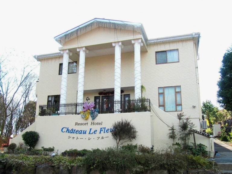 Chateau le Fleur in Ito