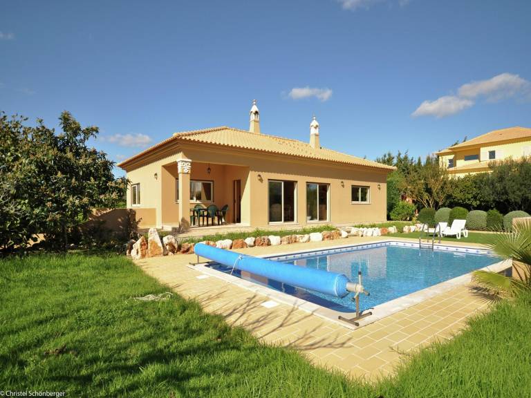 Villa in Algarve with Private Pool — photo 3