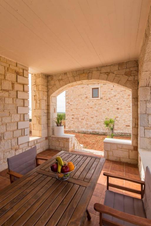 Villa with barbecue, yard & terrace — photo 5