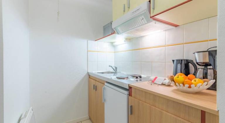 Serviced apartment with patio | Perfect for remote work — photo 5