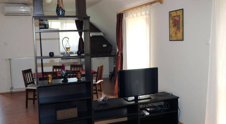 Pleasant rental apartment with garden, pool & jacuzzi | Pet-friendly — photo 2