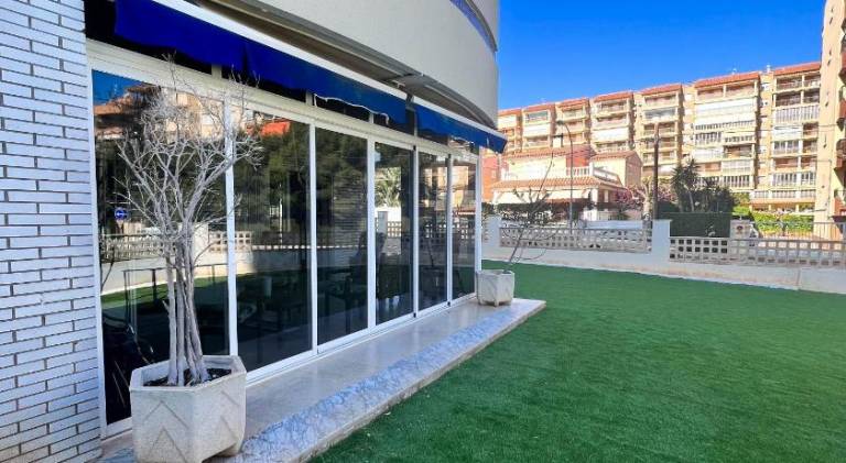 Private garden 100 m from the sea in Benicassim