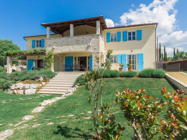 House with barbeque, patio & yard | Nature view — photo 5