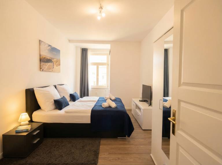Condo with garden | Garden view — photo 3