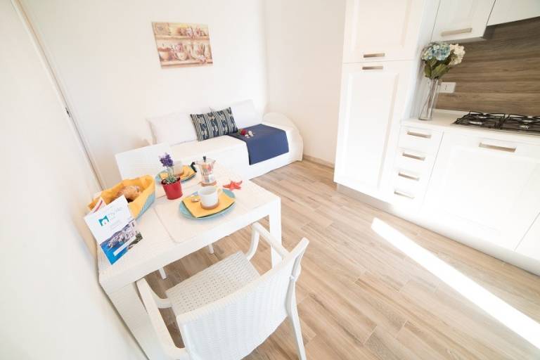 Child-friendly apartment with terrace, yard & BBQ | Next to the beach | Dogs allowed — photo 2