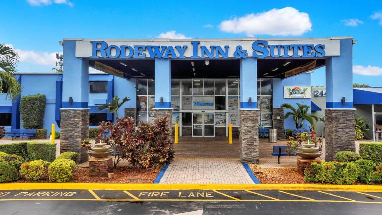 Rodeway Inn & Suites Fort Lauderdale Airport & Cruise Port in Melrose
